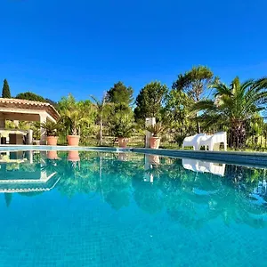 La Source 83 - Close To St Tropez Bed & Breakfast